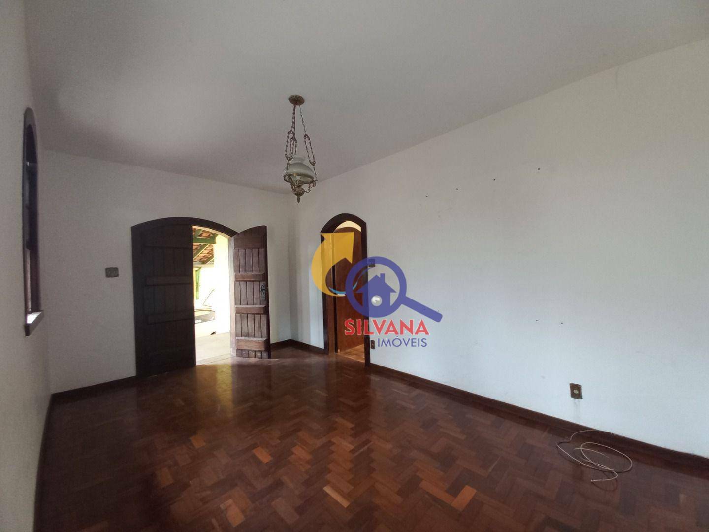 Casa à venda com 3 quartos, 260m² - Foto 7