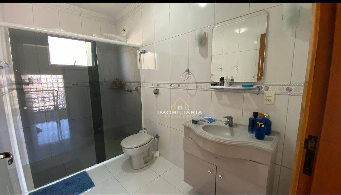 Sobrado à venda com 7 quartos, 411m² - Foto 14