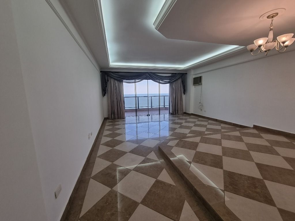 Apartamento à venda com 3 quartos, 150m² - Foto 5