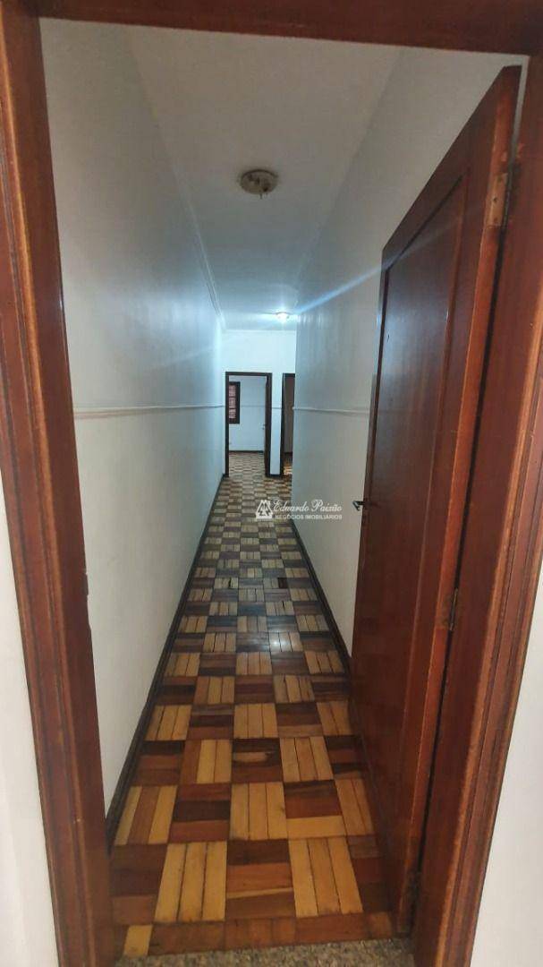 Casa para alugar com 3 quartos, 250m² - Foto 21