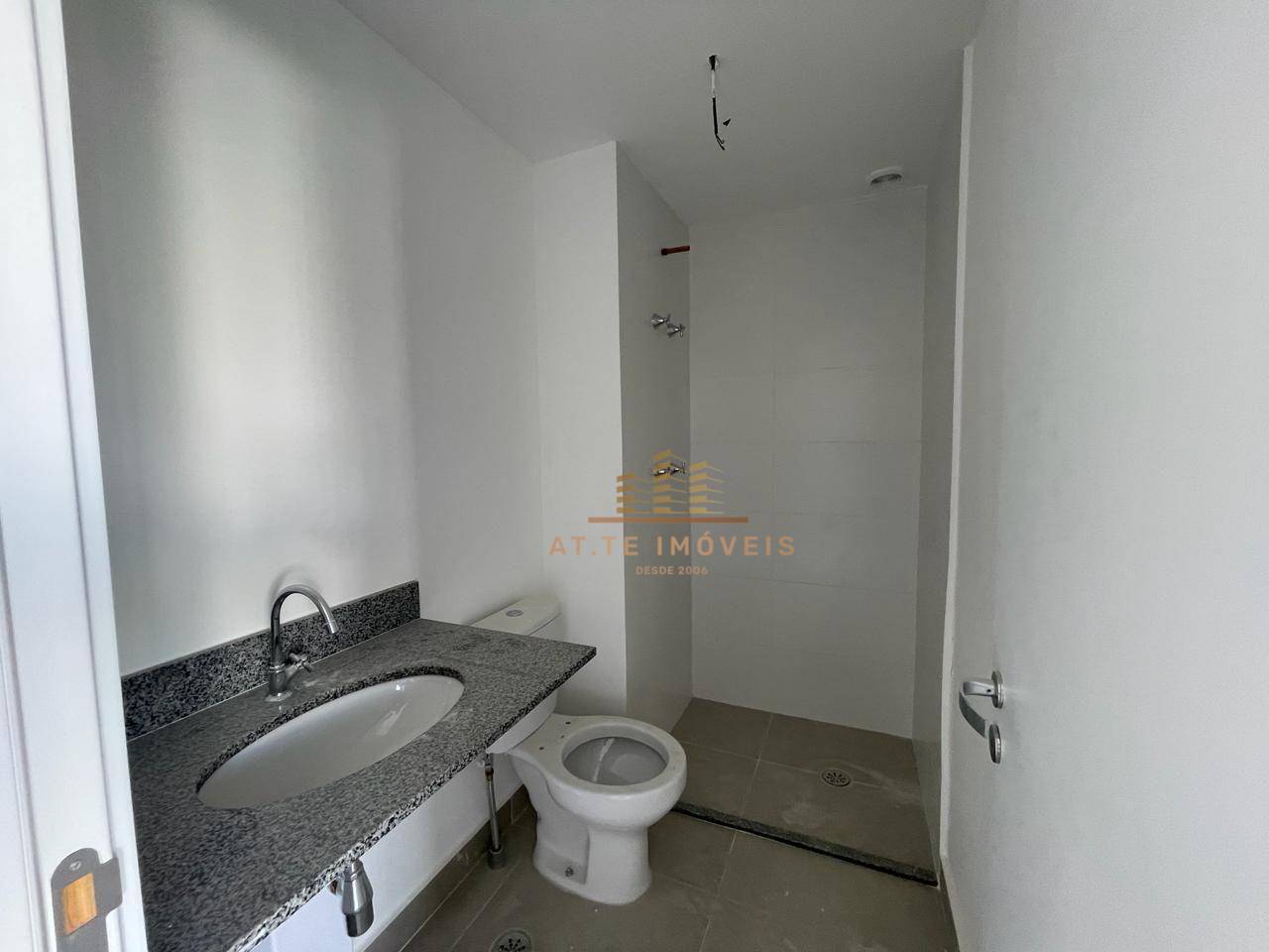 Apartamento à venda com 2 quartos, 37m² - Foto 8