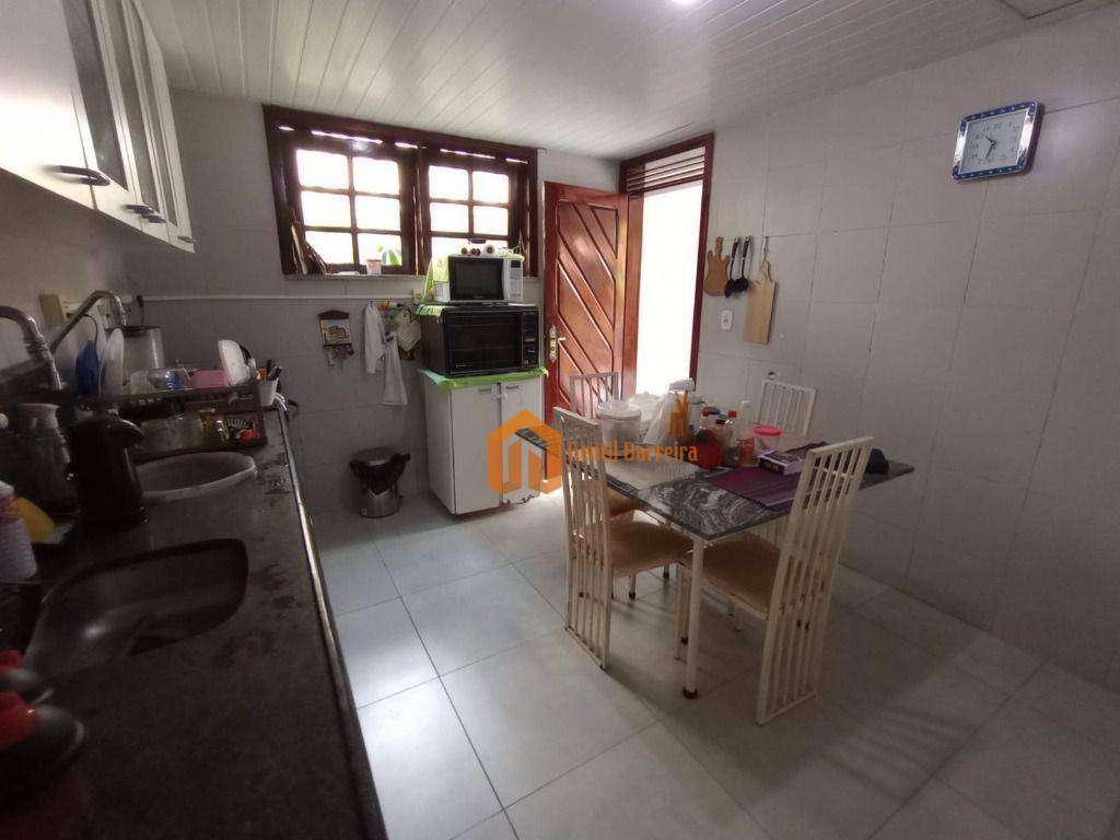 Casa de Condomínio à venda com 3 quartos, 302m² - Foto 12