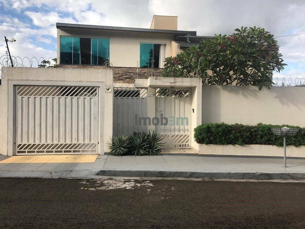 Sobrado à venda com 4 quartos, 302m² - Foto 1