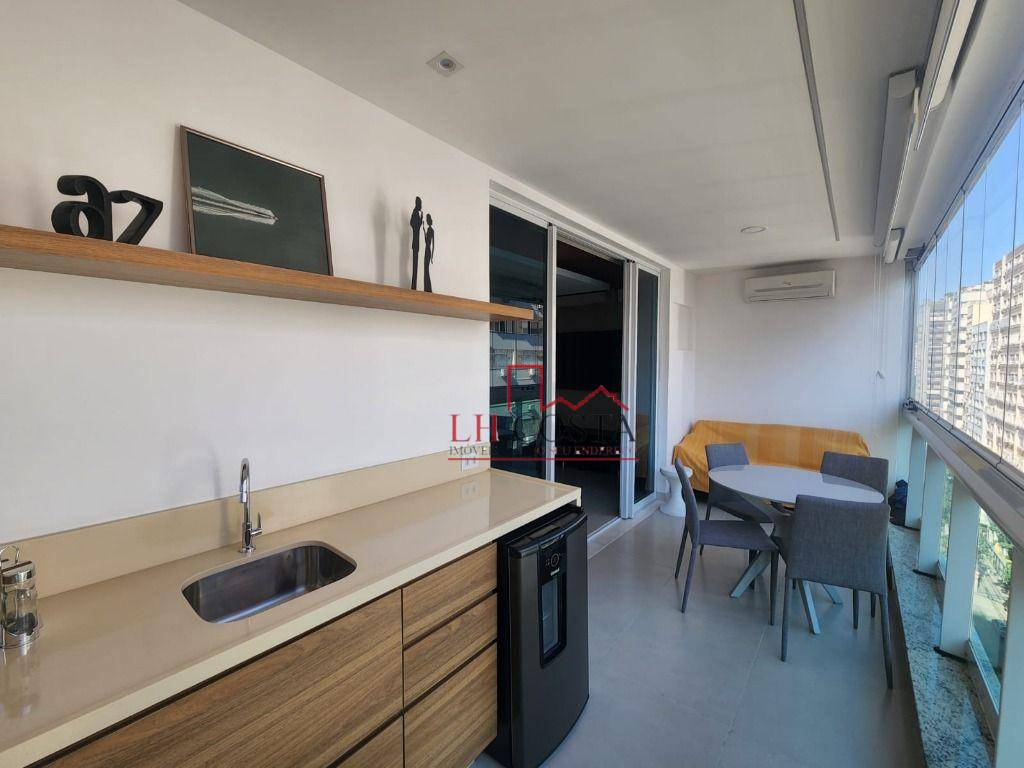 Apartamento à venda com 3 quartos, 130m² - Foto 3