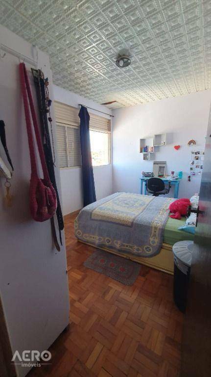 Apartamento à venda com 3 quartos, 80m² - Foto 7