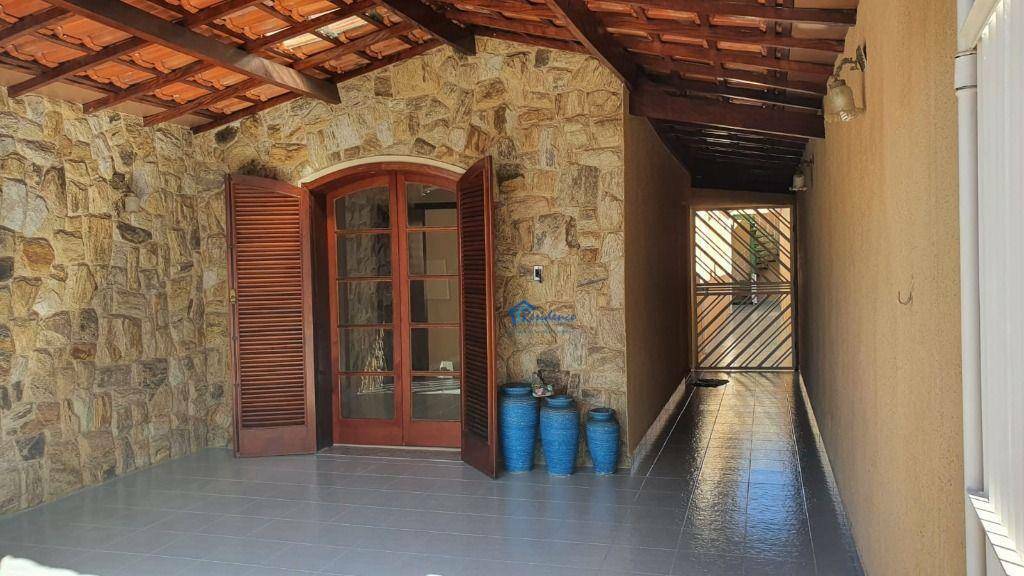 Casa à venda com 2 quartos, 101m² - Foto 3