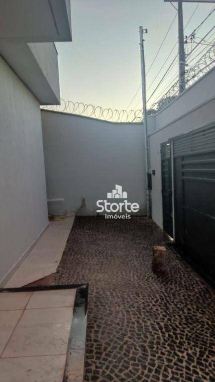 Casa à venda com 3 quartos, 150m² - Foto 21