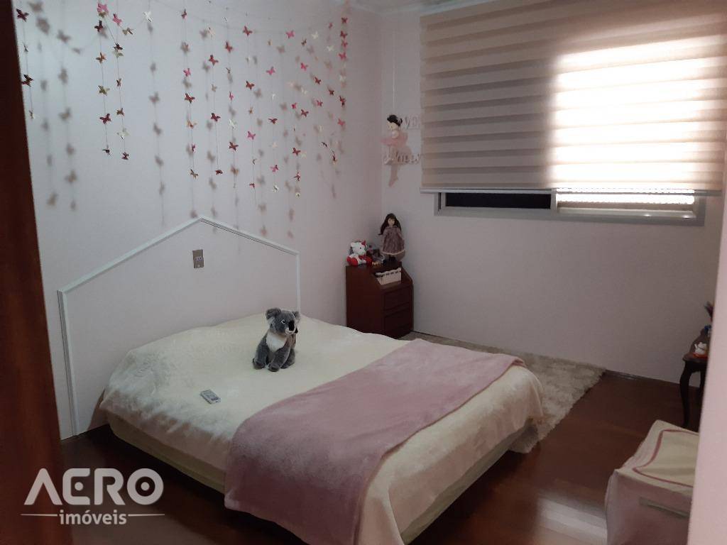 Apartamento à venda com 4 quartos, 249m² - Foto 19