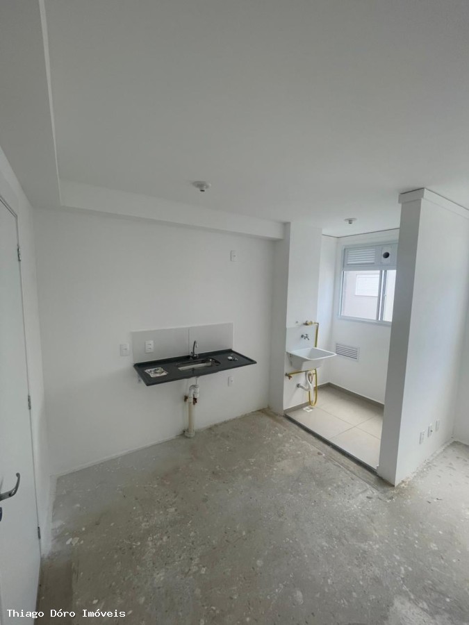 Apartamento à venda com 2 quartos, 37m² - Foto 12