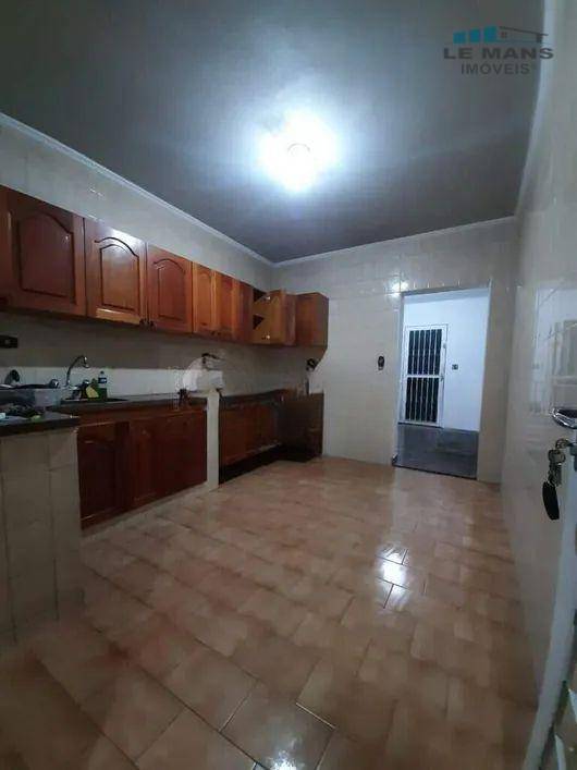 Casa à venda com 3 quartos, 237m² - Foto 15