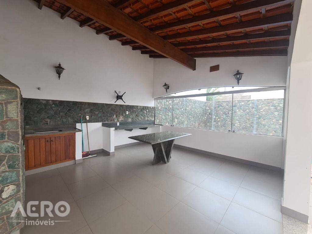 Casa à venda com 4 quartos, 475m² - Foto 17