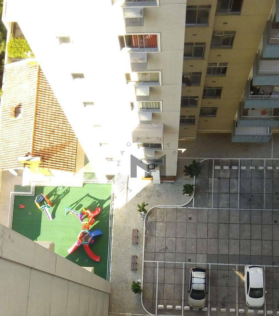 Apartamento à venda com 2 quartos, 70m² - Foto 25