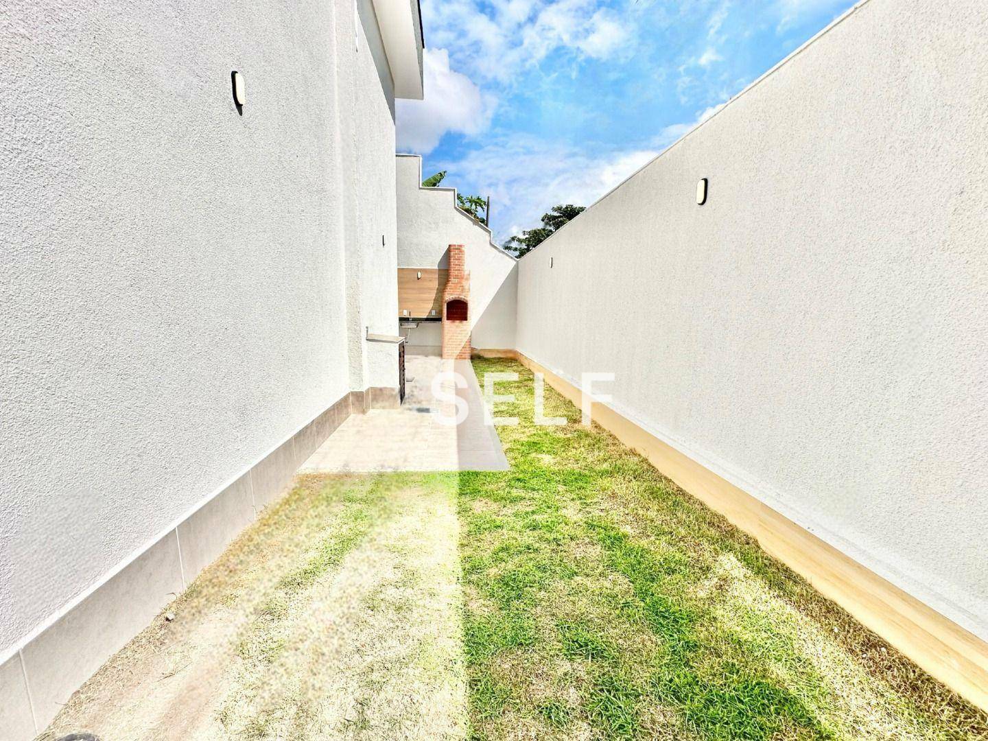 Casa à venda com 2 quartos, 77m² - Foto 2