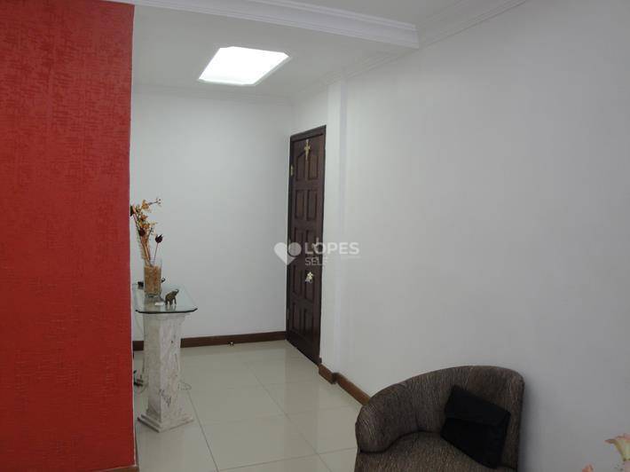 Apartamento à venda com 3 quartos, 112m² - Foto 4