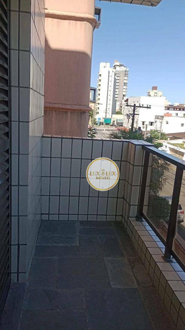 Apartamento para alugar com 2 quartos, 80m² - Foto 12