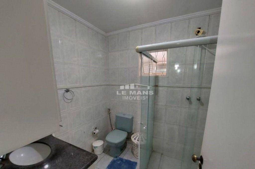 Casa à venda com 3 quartos, 200m² - Foto 11
