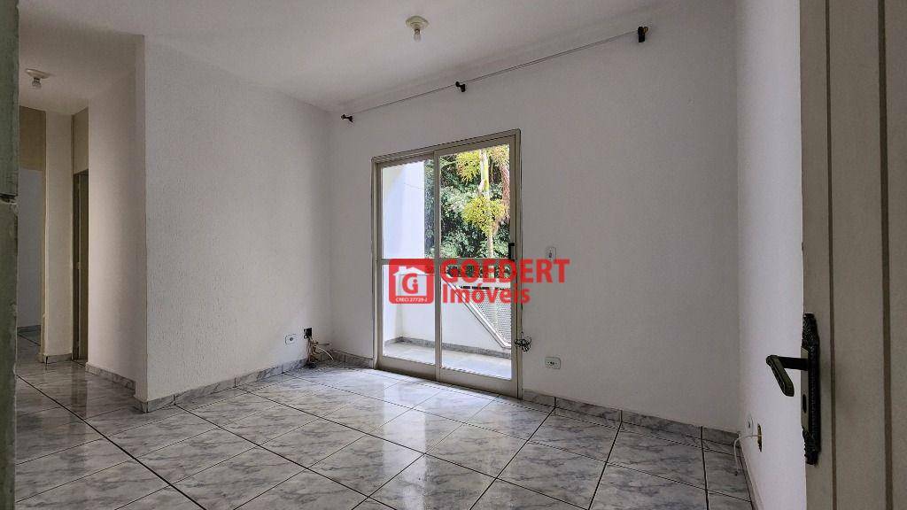 Apartamento para alugar com 3 quartos, 65m² - Foto 2