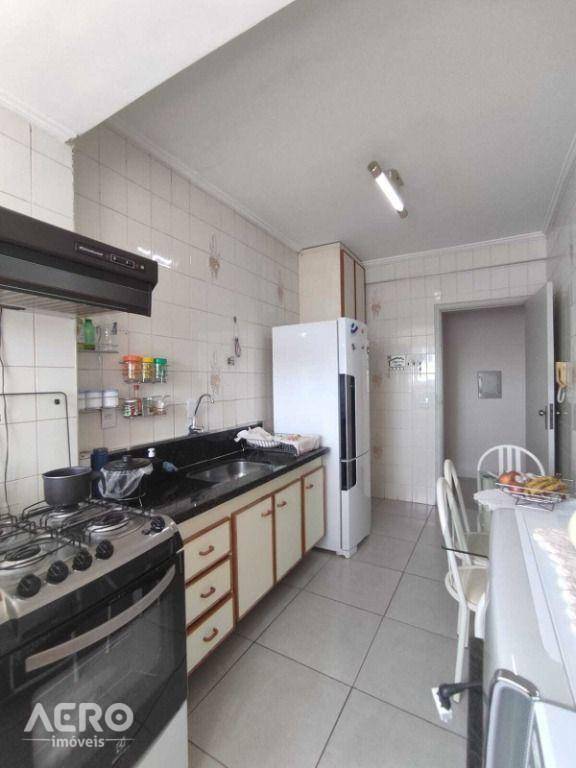 Apartamento à venda com 2 quartos, 50m² - Foto 5