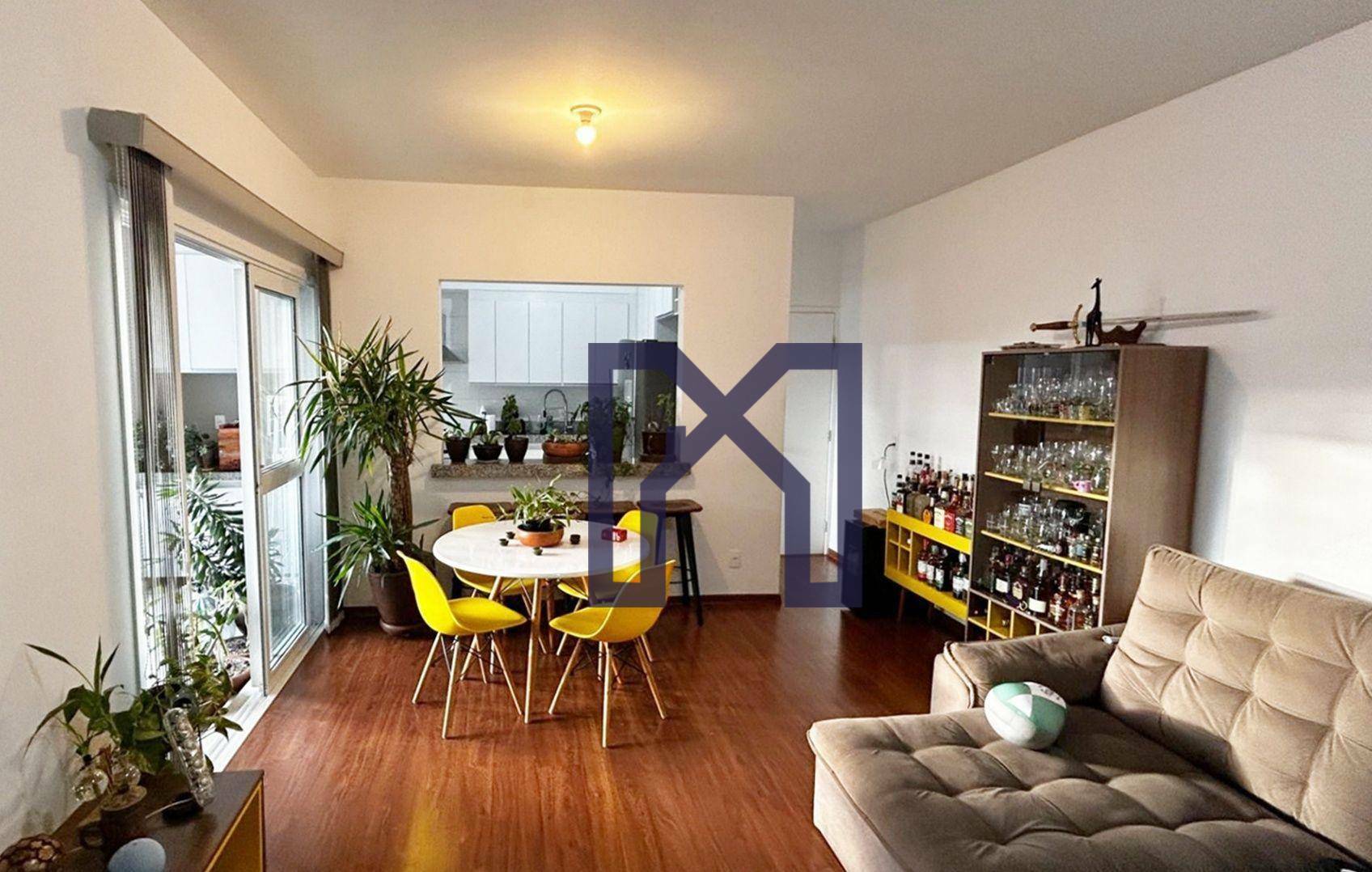 Apartamento à venda com 3 quartos, 96m² - Foto 1