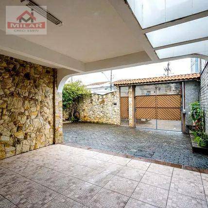 Casa para alugar com 4 quartos, 229M2 - Foto 1