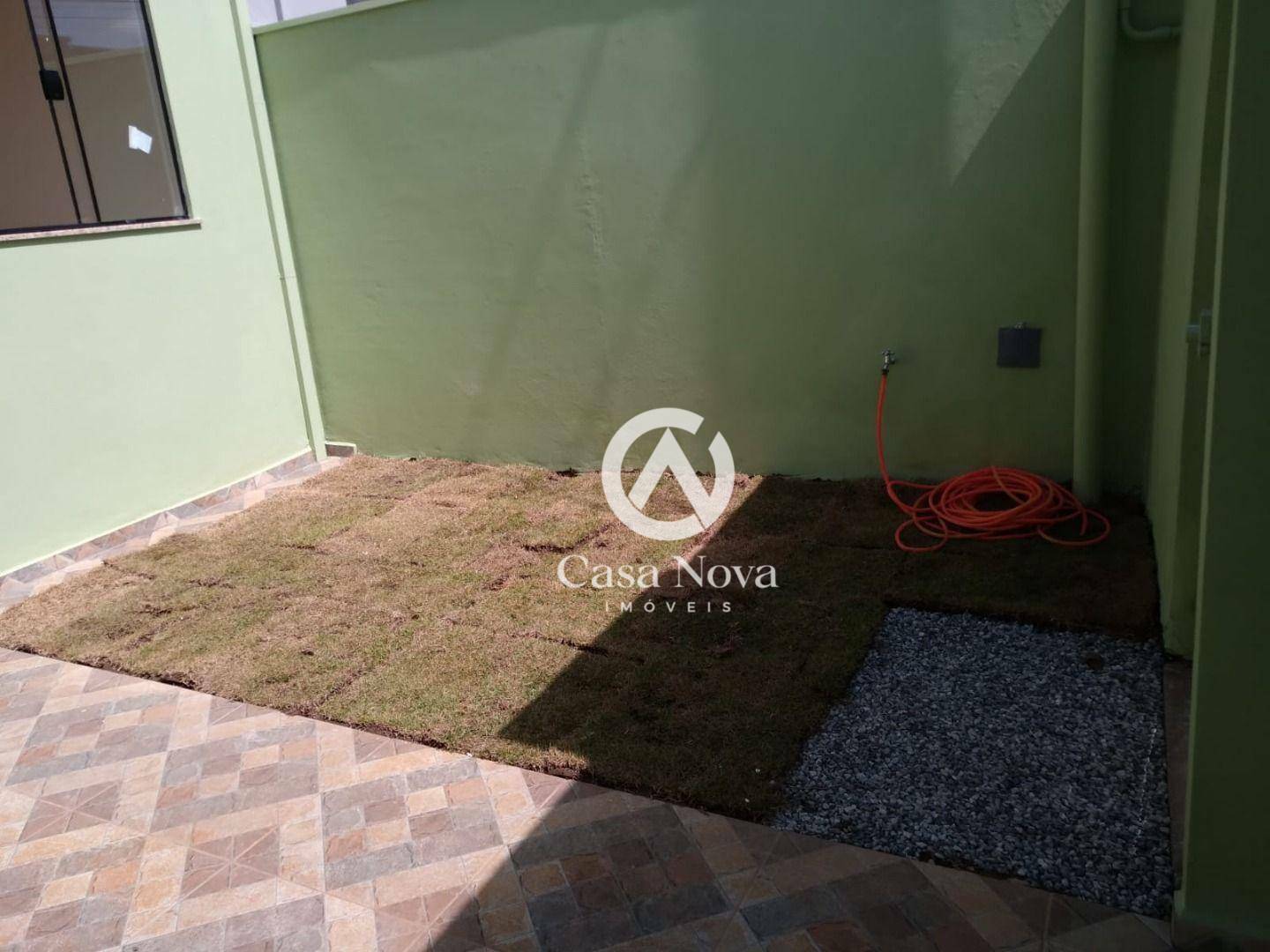 Casa à venda com 2 quartos, 66m² - Foto 4