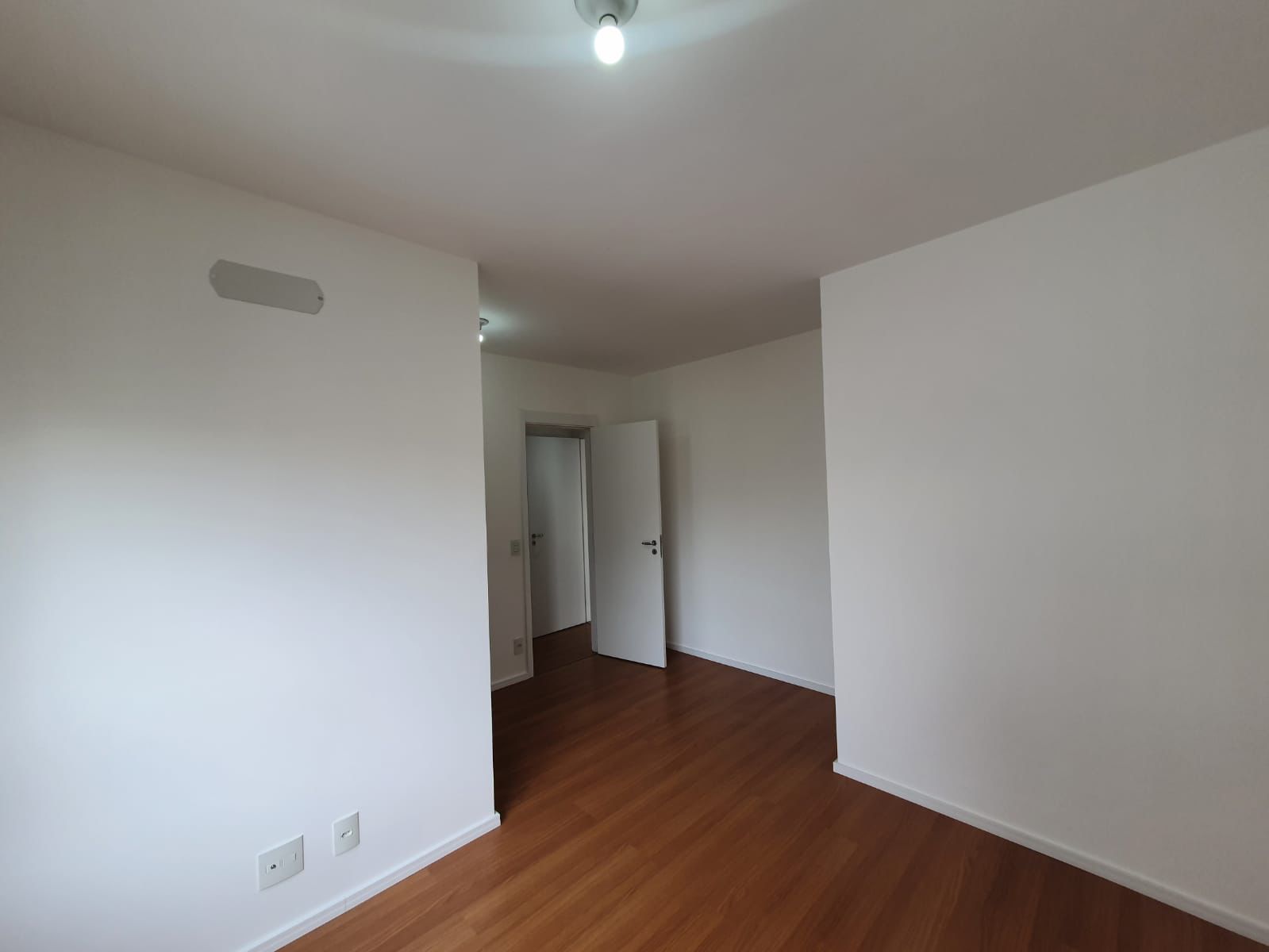 Apartamento à venda com 3 quartos, 105m² - Foto 10