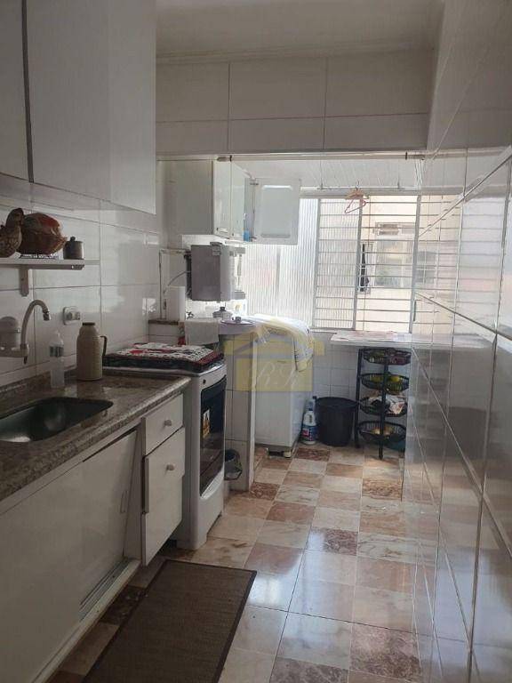 Apartamento à venda com 2 quartos, 70m² - Foto 3