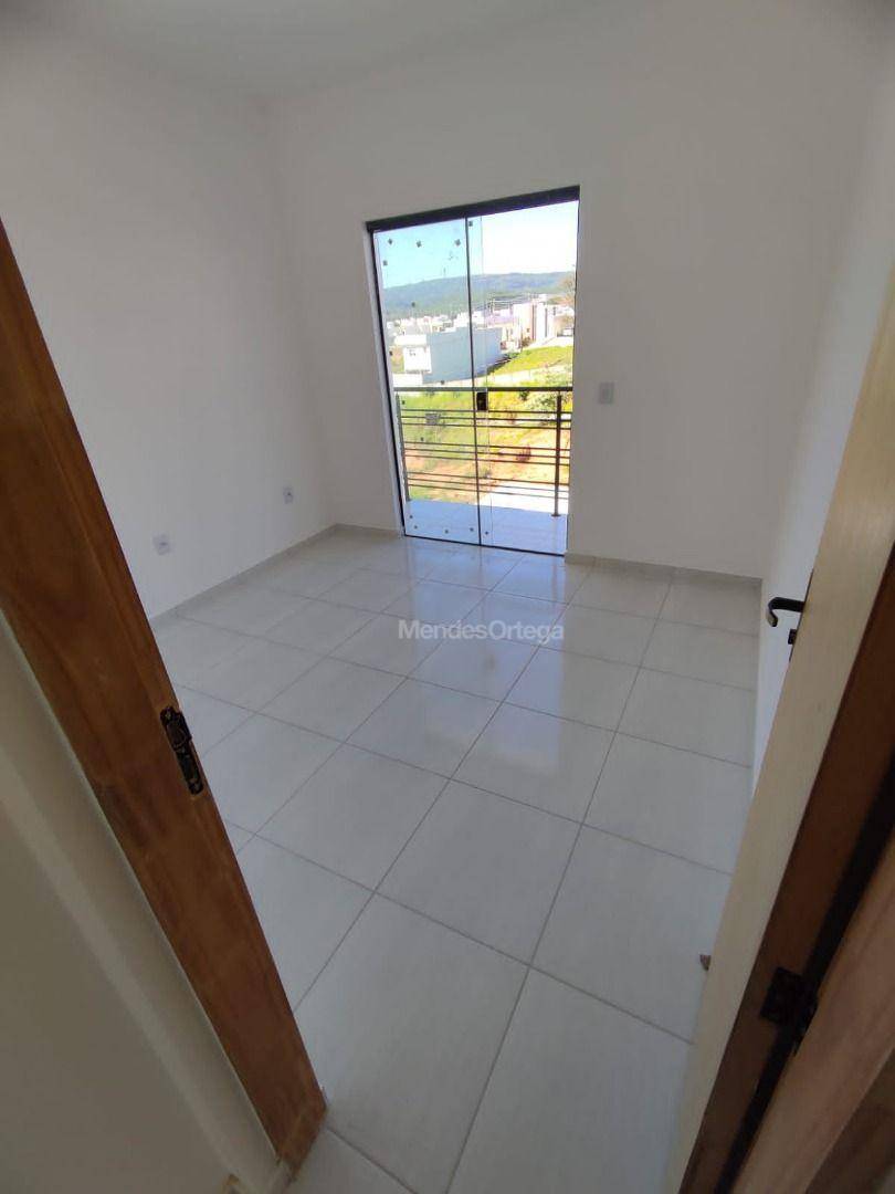 Casa à venda com 2 quartos, 80m² - Foto 11