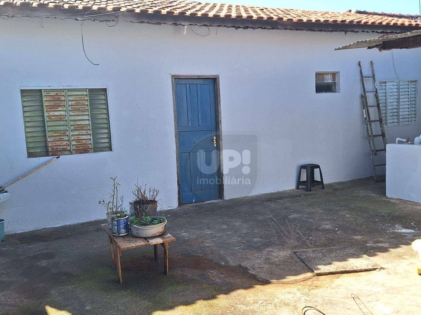 Casa à venda com 3 quartos, 140m² - Foto 2