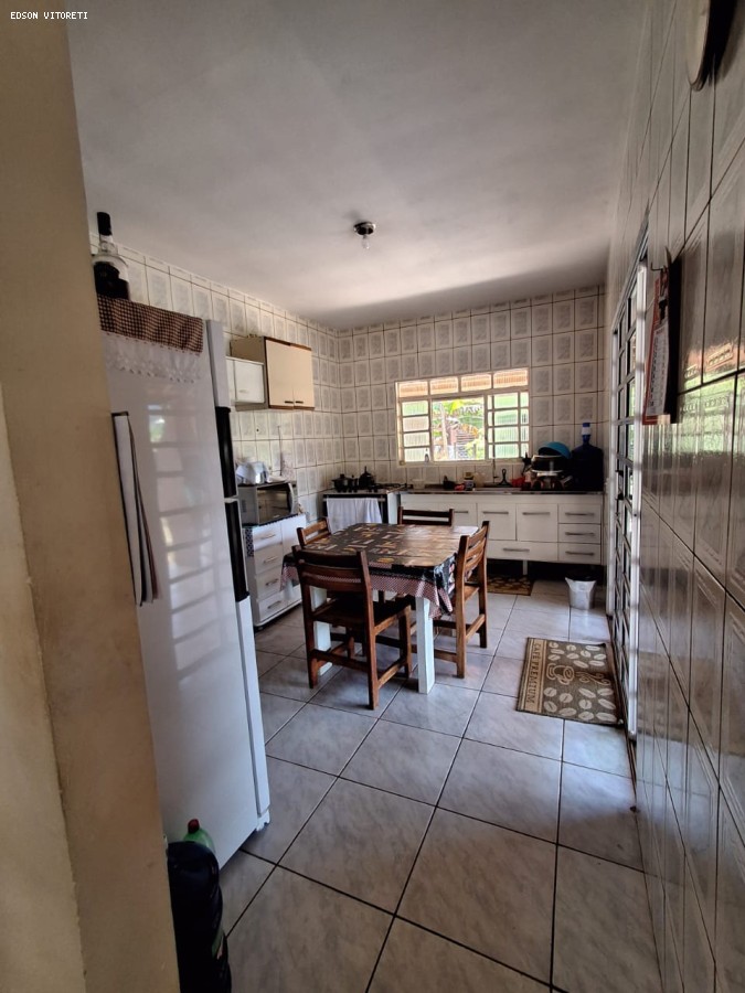 Chácara à venda com 3 quartos, 763m² - Foto 4