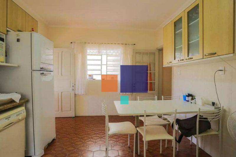 Casa à venda com 5 quartos, 300m² - Foto 31