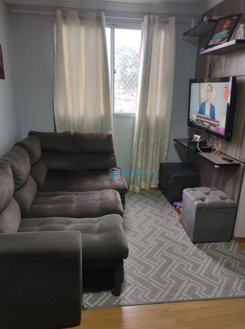 Apartamento à venda com 2 quartos, 43m² - Foto 3