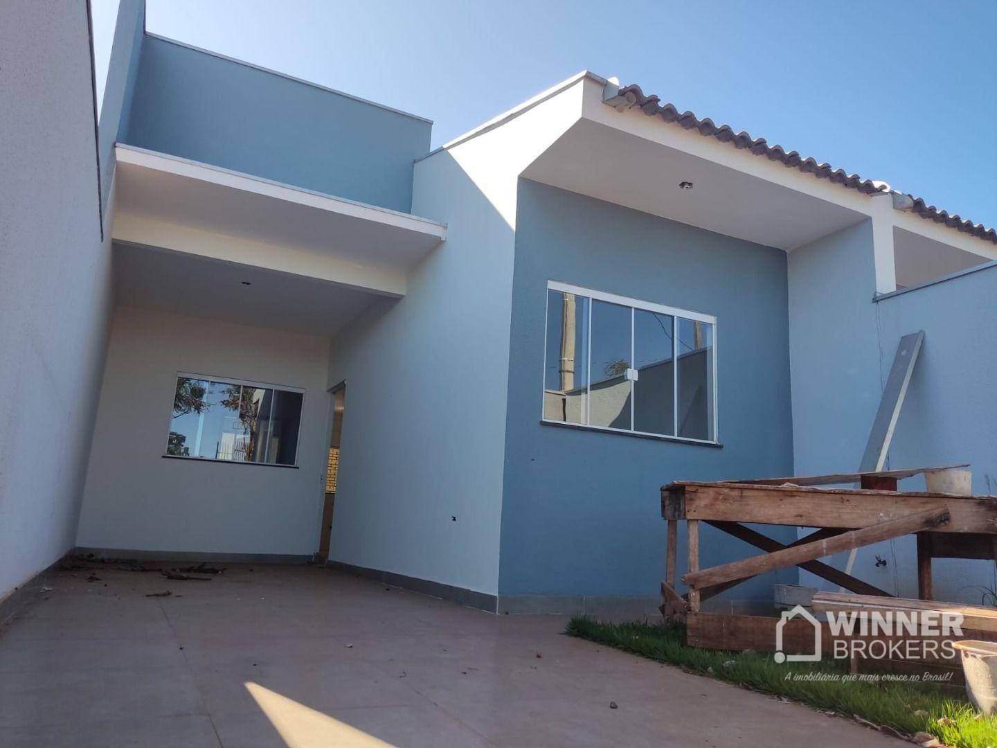 Casa à venda com 3 quartos, 70m² - Foto 2