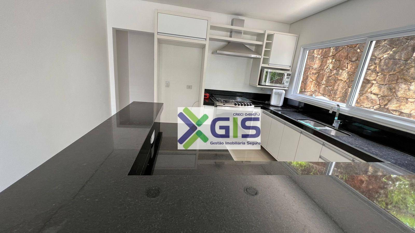 Casa de Condomínio para alugar com 4 quartos, 400m² - Foto 3