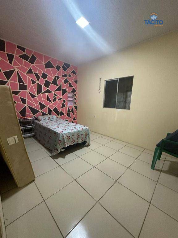 Casa à venda com 8 quartos, 400m² - Foto 3