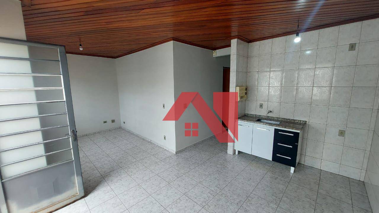 Casa à venda com 3 quartos, 100m² - Foto 3