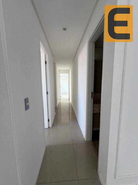 Apartamento à venda com 3 quartos, 146m² - Foto 7