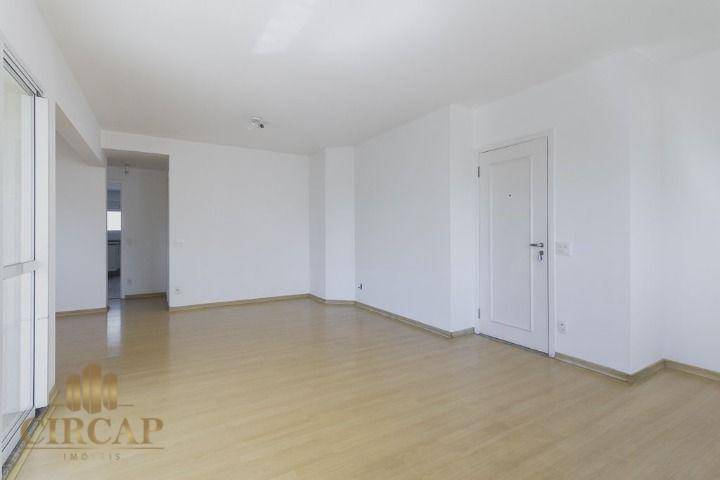 Apartamento à venda com 3 quartos, 130m² - Foto 3