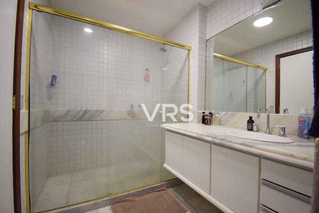 Apartamento à venda com 3 quartos, 141m² - Foto 6