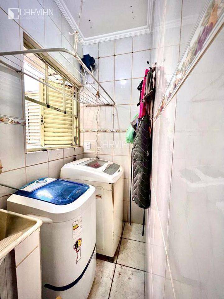 Casa à venda com 2 quartos, 80m² - Foto 30