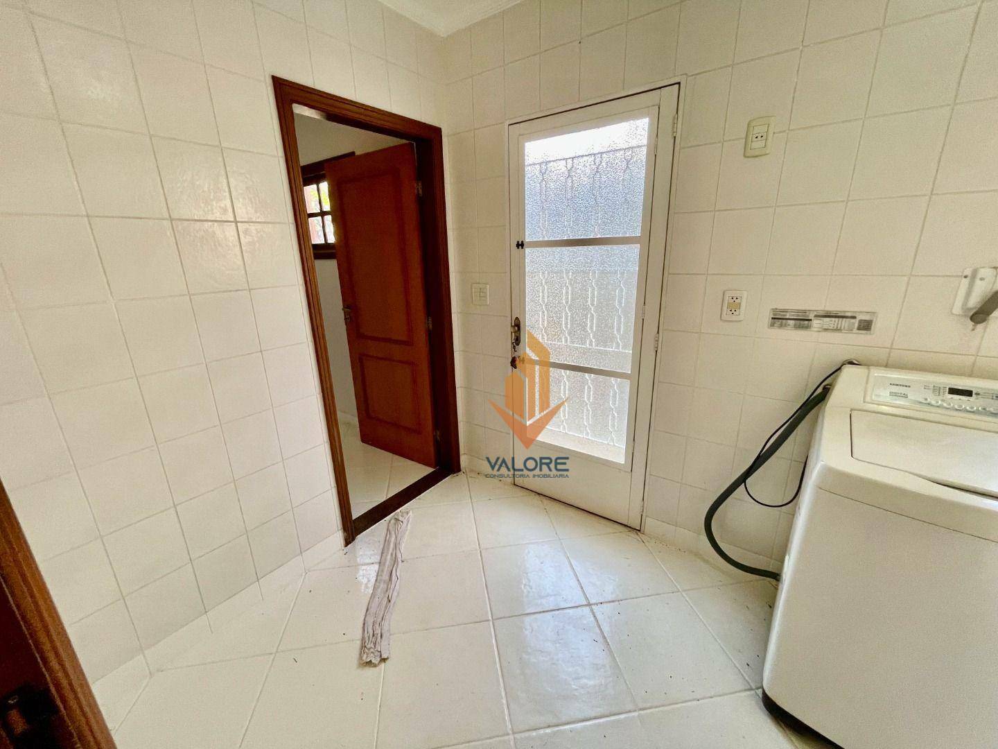 Casa de Condomínio à venda com 4 quartos, 350m² - Foto 27