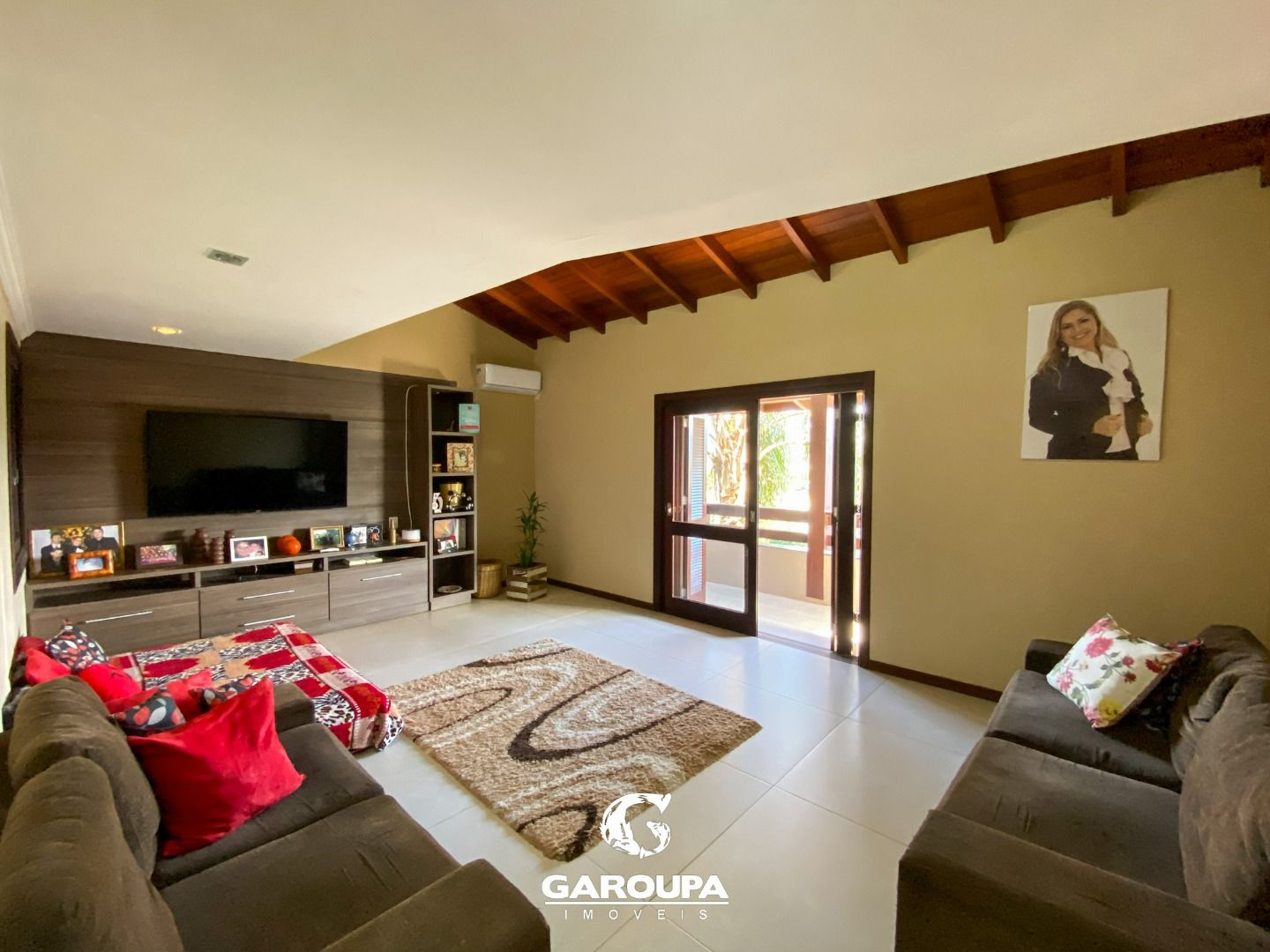 Casa à venda com 3 quartos, 234m² - Foto 11