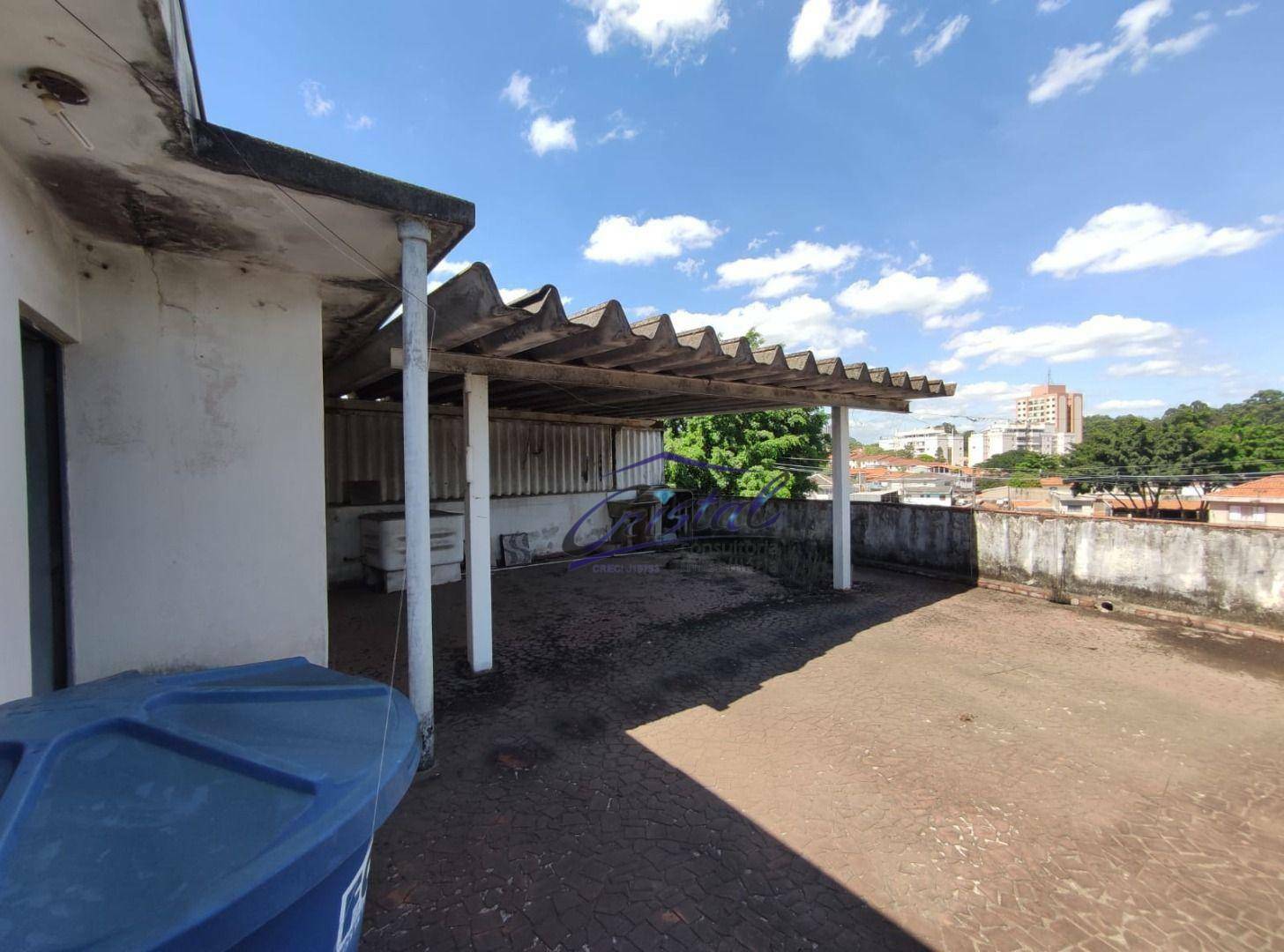 Casa para alugar com 3 quartos, 200m² - Foto 31