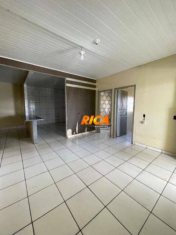 Casa para alugar com 6 quartos, 120m² - Foto 5
