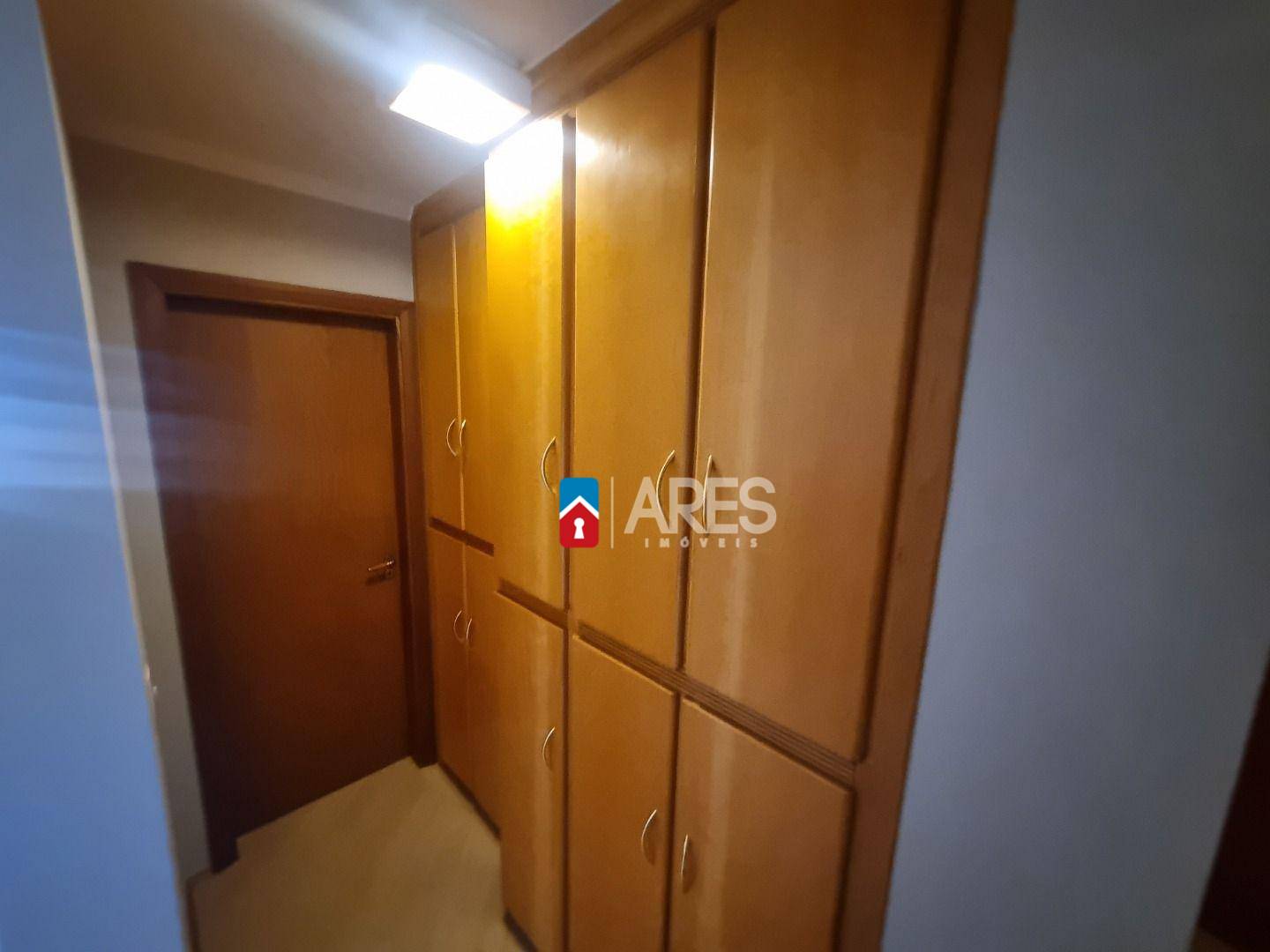 Apartamento para alugar com 4 quartos, 236m² - Foto 18