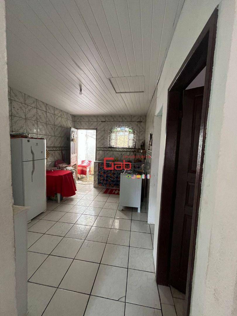 Casa à venda com 3 quartos, 60m² - Foto 8