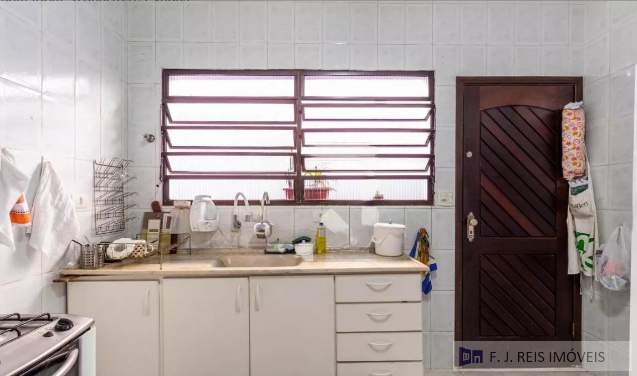 Casa à venda com 2 quartos, 125m² - Foto 4