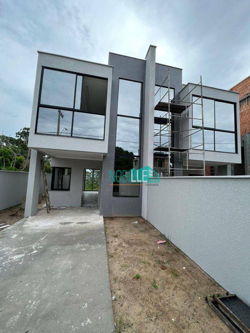 Casa à venda com 3 quartos, 115m² - Foto 2