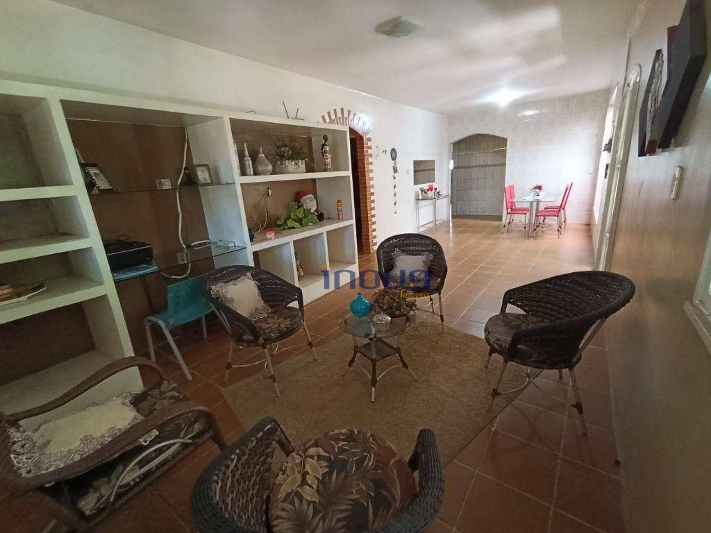 Chácara à venda com 4 quartos, 1400M2 - Foto 1