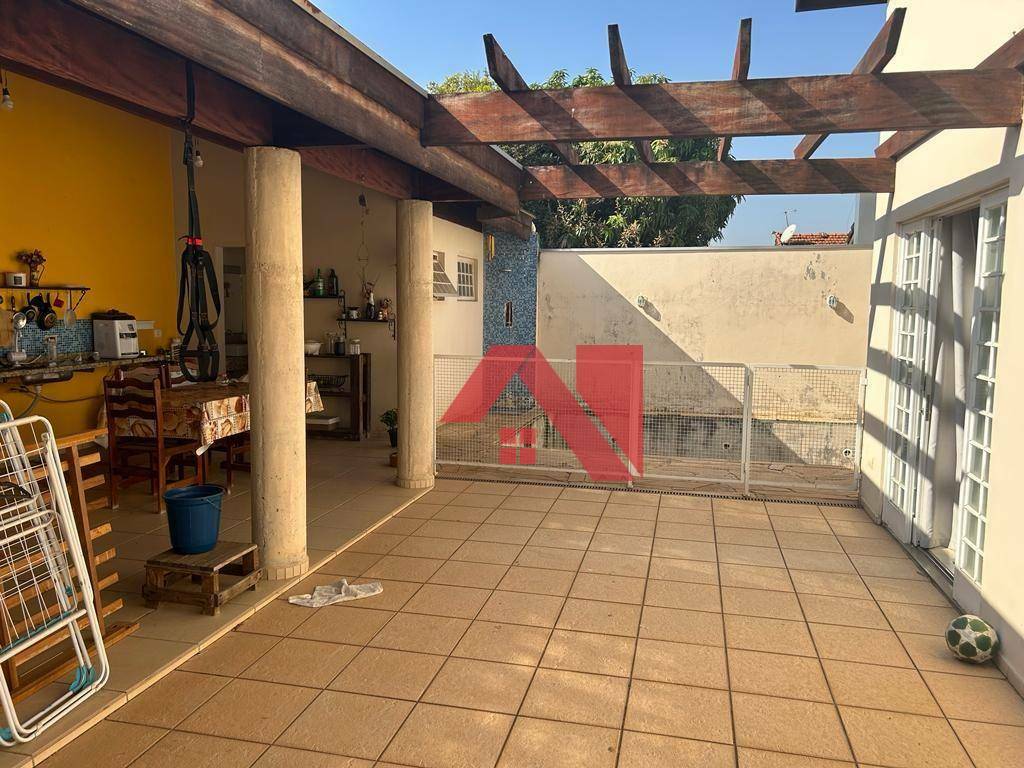 Casa à venda com 3 quartos, 180m² - Foto 24